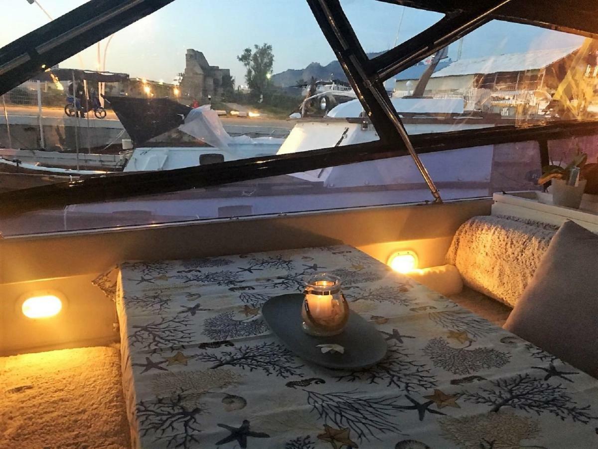 Hotel Desire Charming House Boat Palermo Zewnętrze zdjęcie